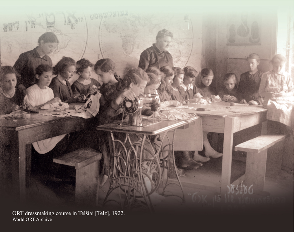 ORT dressmaking course in Tel�iai [Telz], 1922.  World ORT Archive